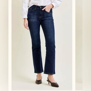 Judy Blue Elsy Whiskered Bootcut Jeans 11/30